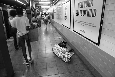 Homeless : Street Life : New York : Personal Photo Projects : Photos : Richard Moore : Photographer